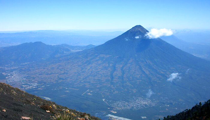 VOLCAN DE ACATENANGO Y ANTIGUA GUATEMALA 7 DIAS / 6 NOCHES OPERA TODOS LOS MIÉRCOLES