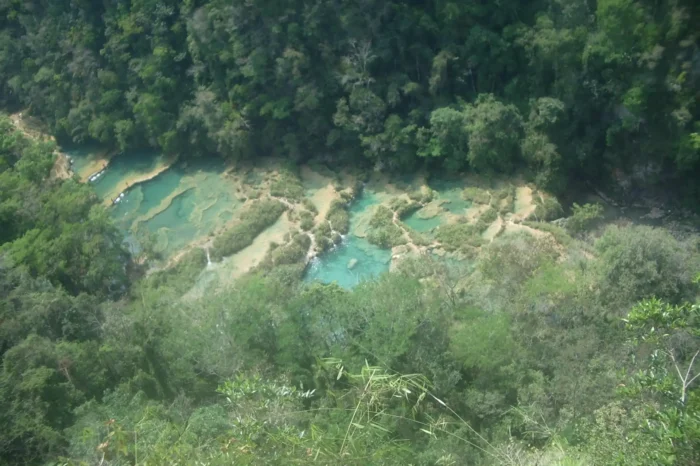 VISITA A SEMUC CHAMPEY Y CUEVAS DE KAN´BA
